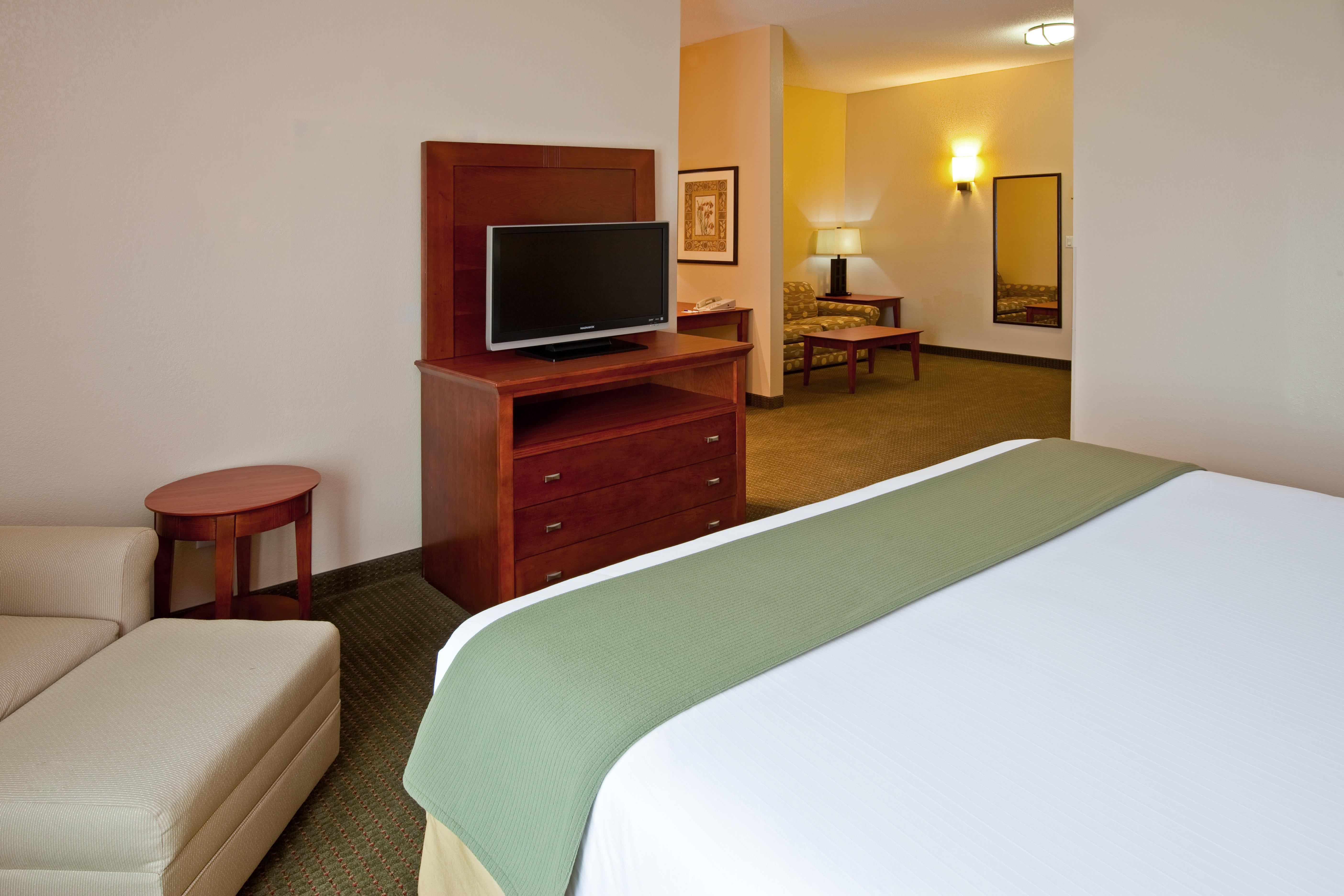 Hotel Express & By Ihg