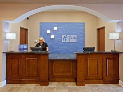 Express & By Ihg Hotel Bedford